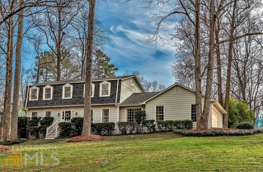 4949 Red Oak Drive - Photo 1
