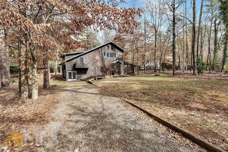 118 Robin Drive - Photo 1