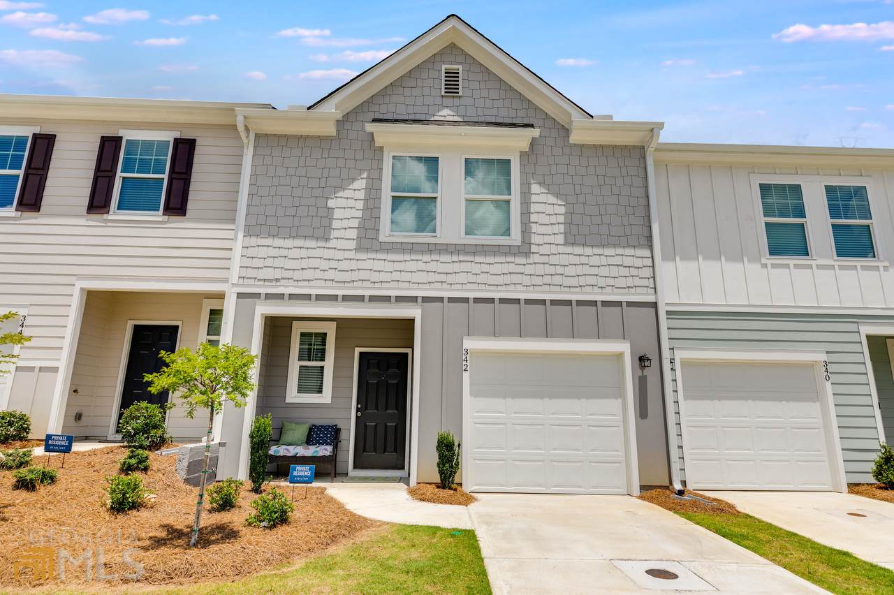 342 Penn Station Way - Photo 1
