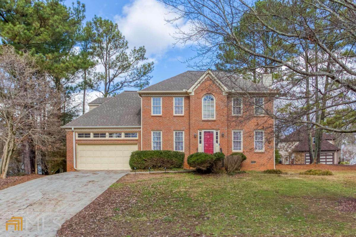 2561 Hollycreek Drive - Photo 1