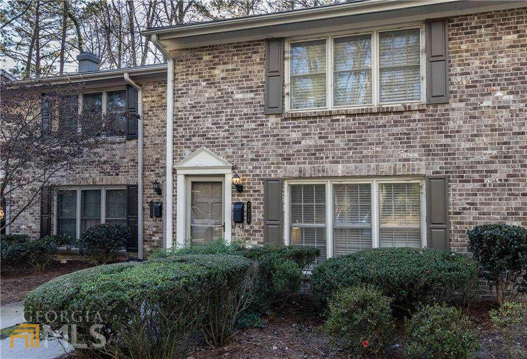 2438 Northlake Court - Photo 1