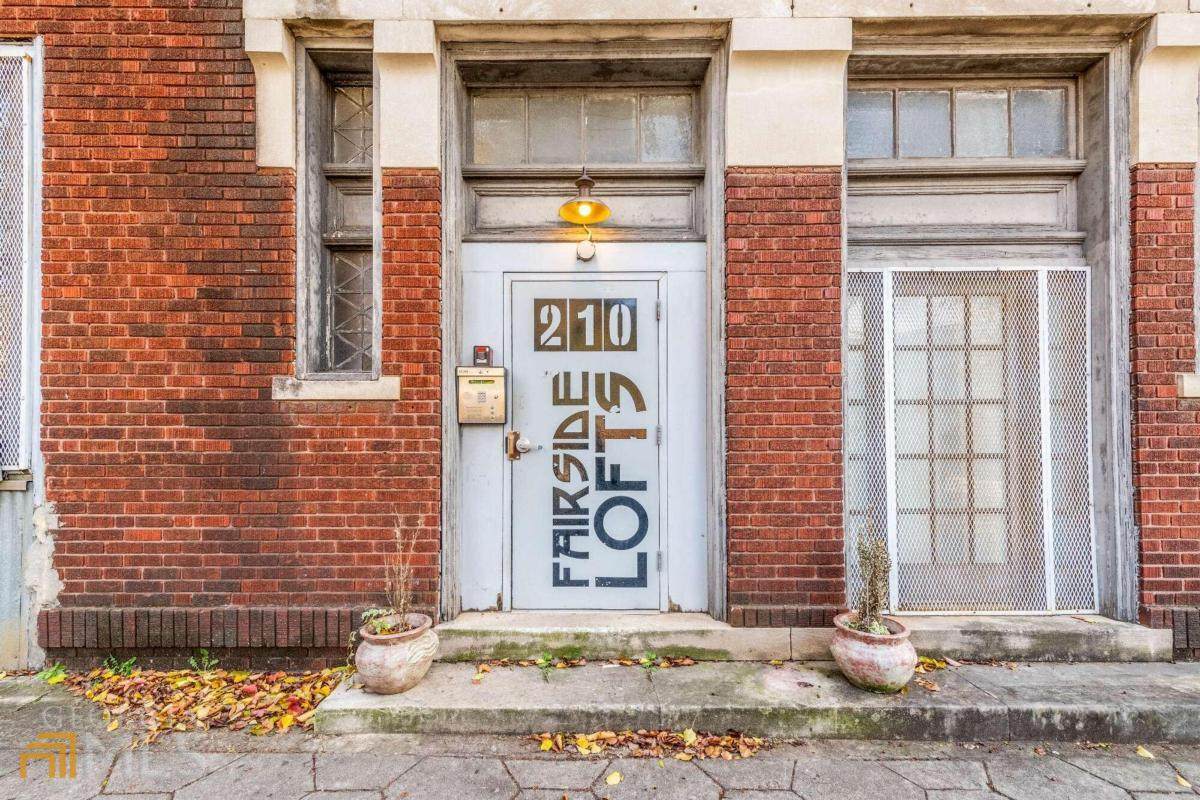 210 Walker Street - Photo 1
