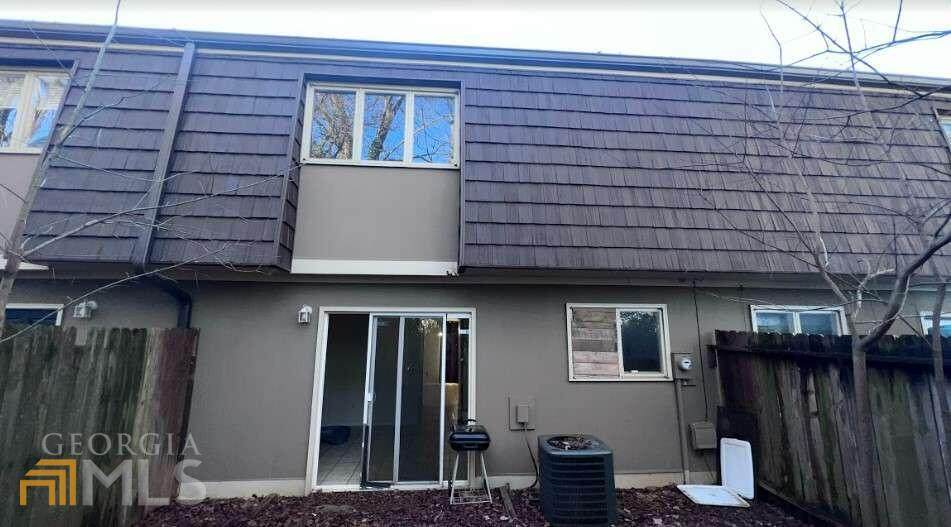 1804 Ashborough Way - Photo 1