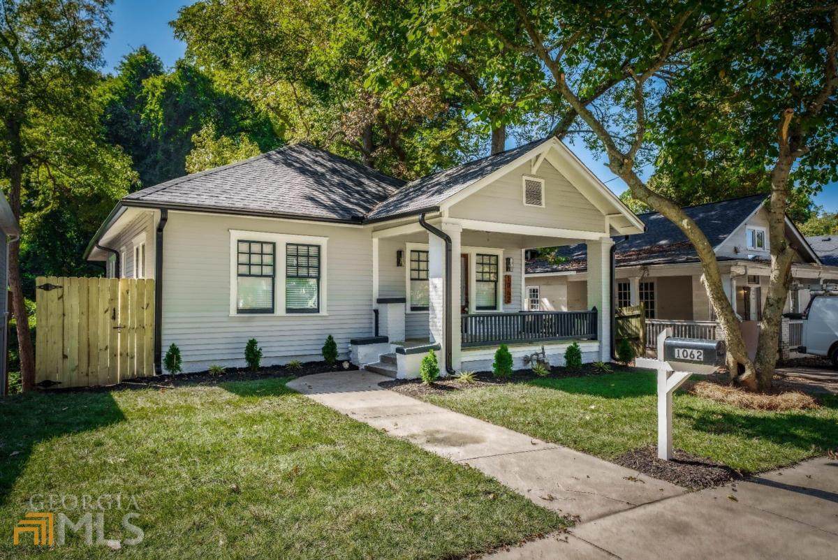 1062 White Oak Avenue - Photo 1