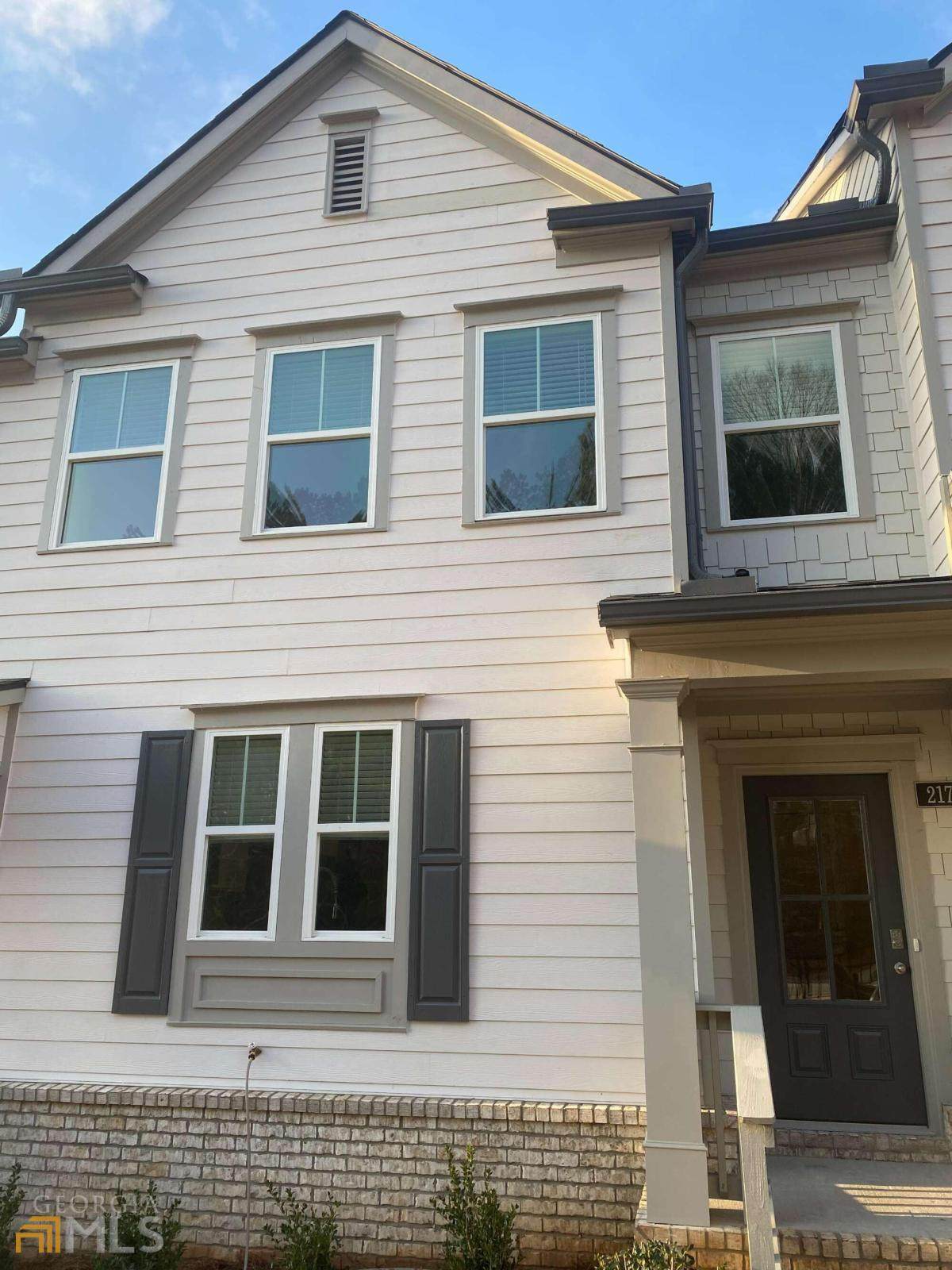 217 Vista Lane - Photo 1