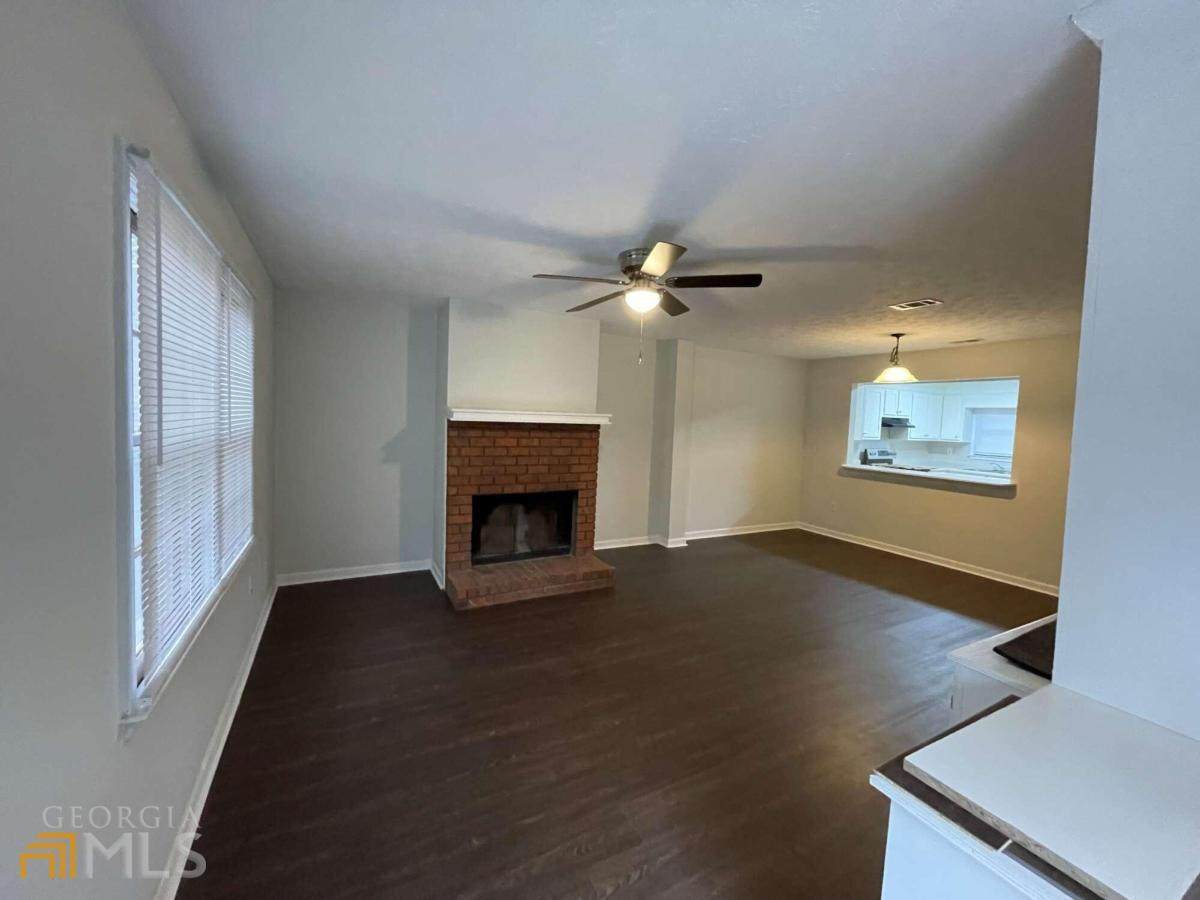 207 Highland Park Drive - Photo 1