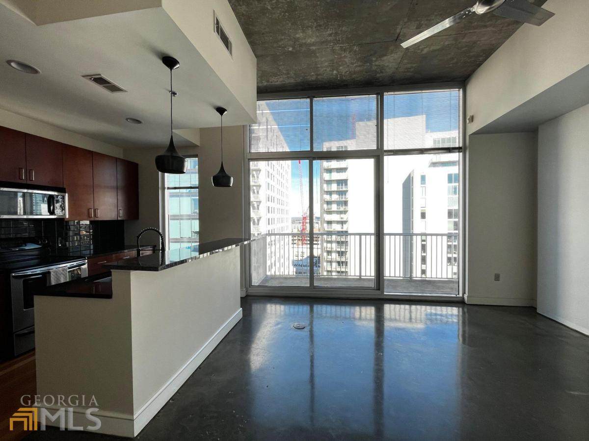 44 Peachtree Place - Photo 1