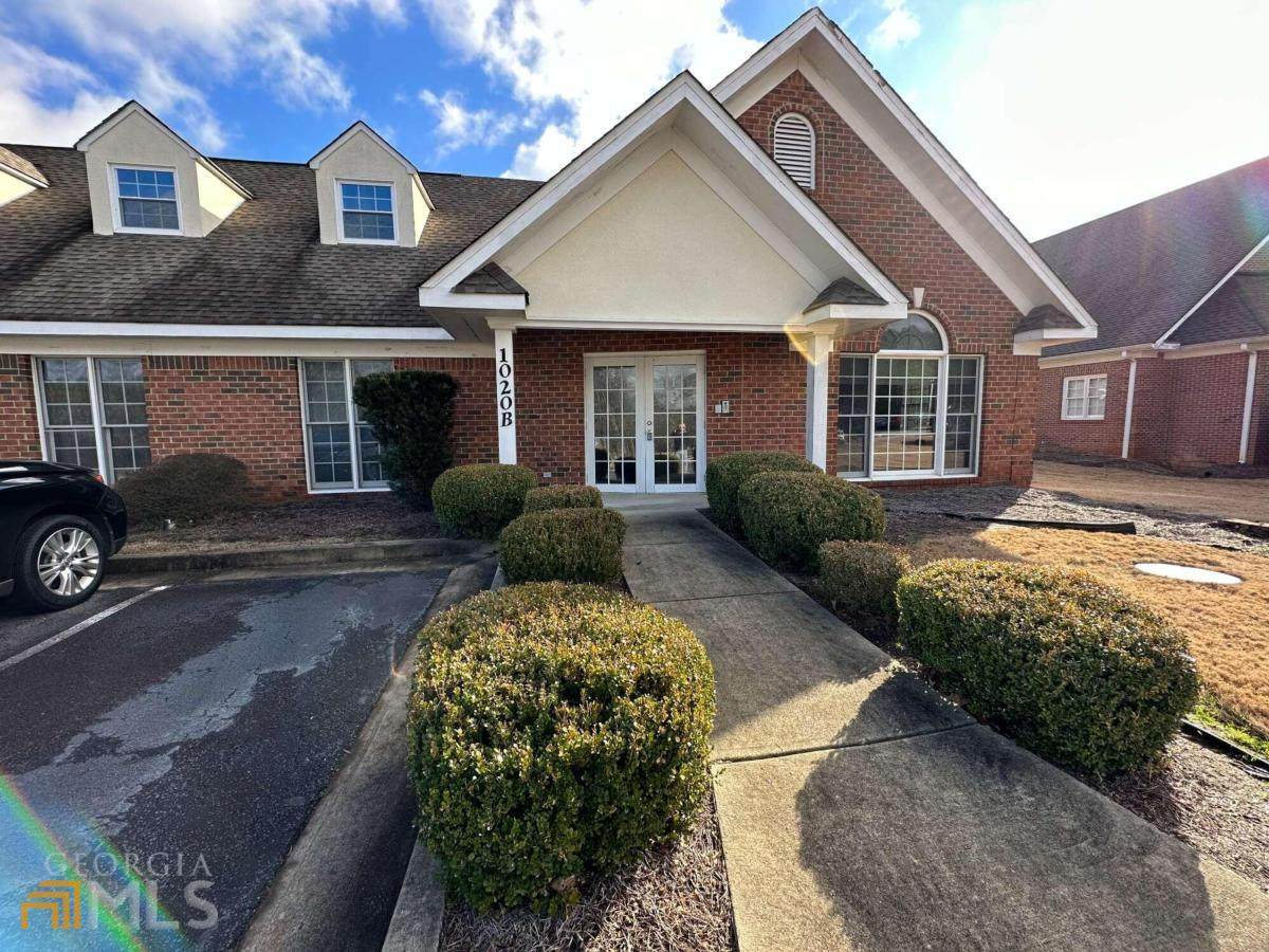 1020 Park Drive - Photo 1