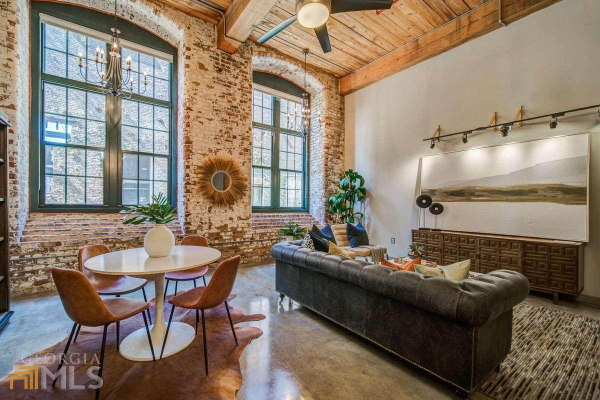 170 Boulevard - Photo 1
