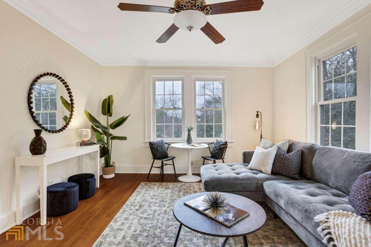 824 Greenwood Avenue - Photo 1