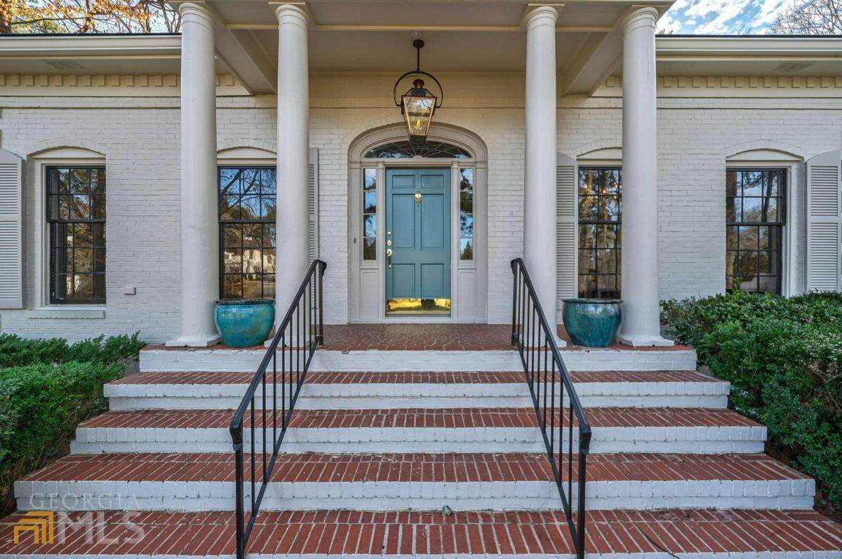 924 Peachtree Battle Avenue - Photo 1
