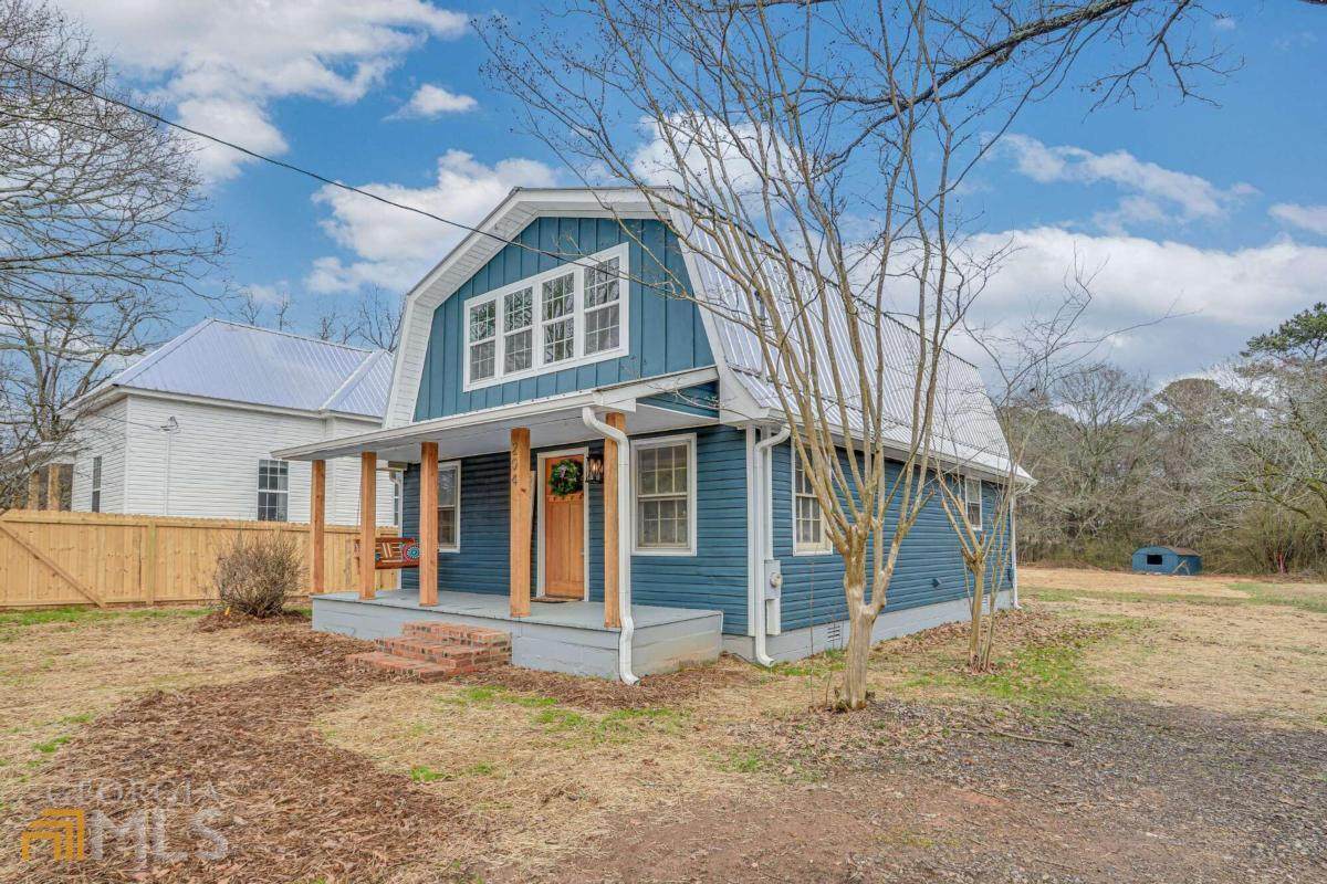 204 Maple Street - Photo 1