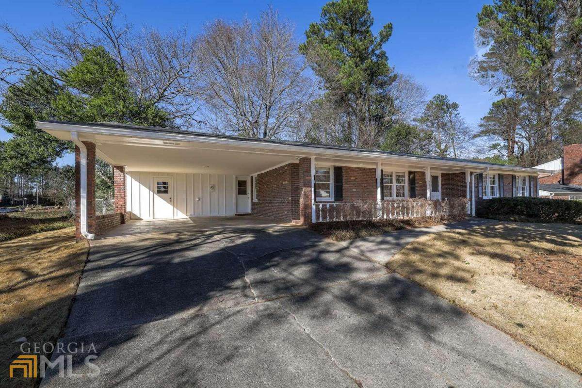 1050 Tuxedo Drive - Photo 1