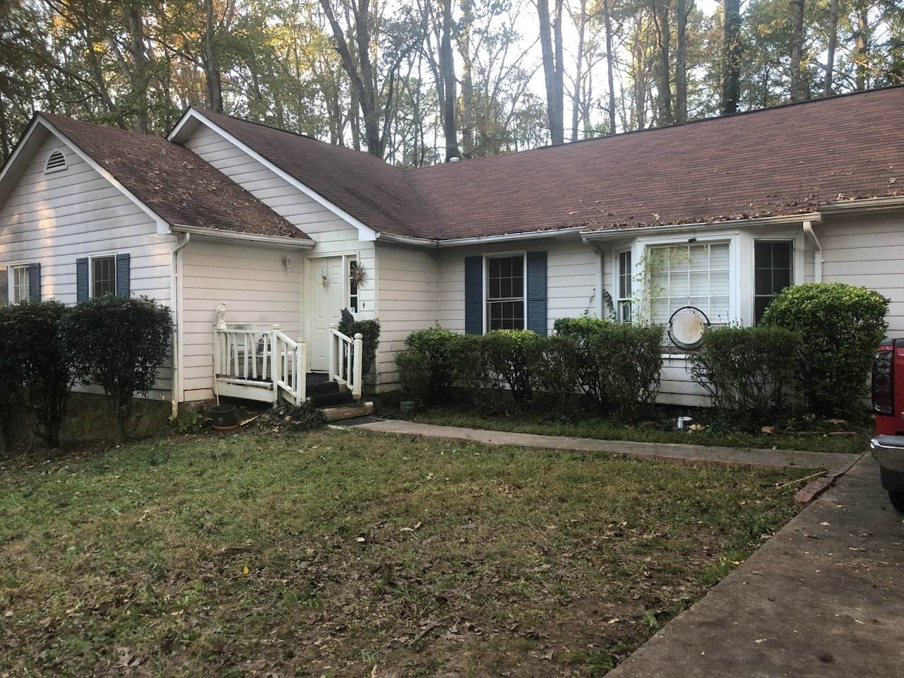 8686 Twin Oaks Drive, Jonesboro, GA 30236 (MLS 10192502) Michelle