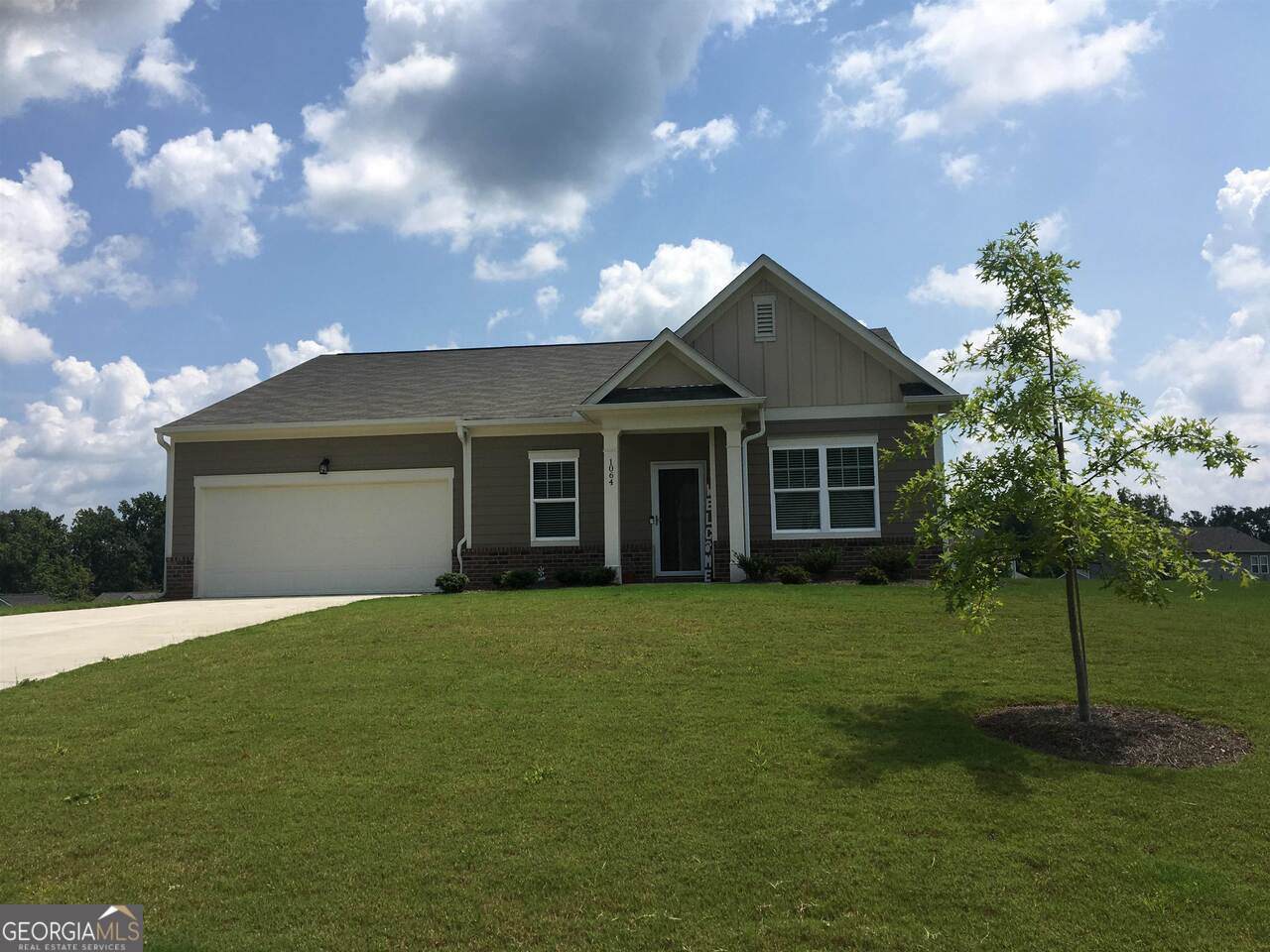 1064 Coldwater Drive - Photo 1