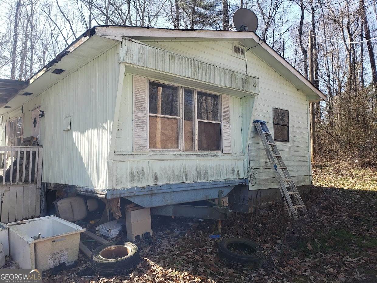 137 Ashley Drive - Photo 1