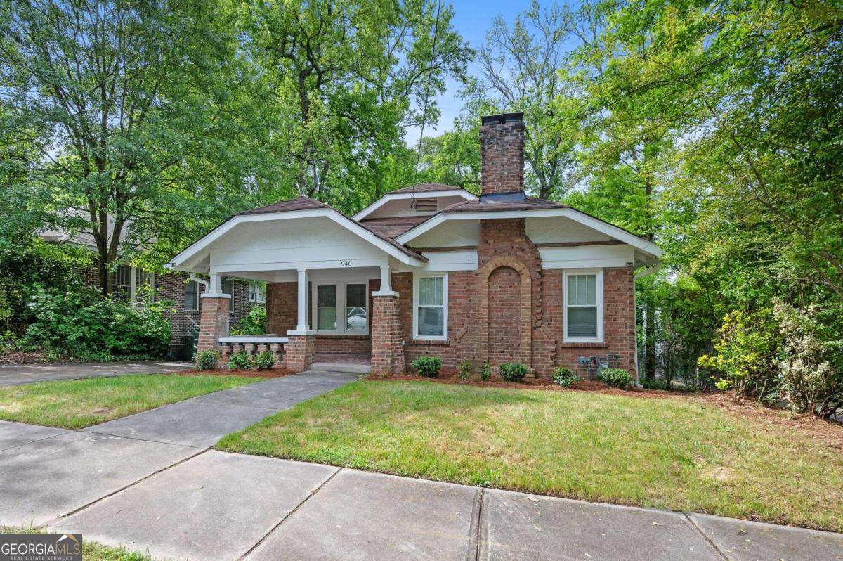 940 White Street - Photo 1