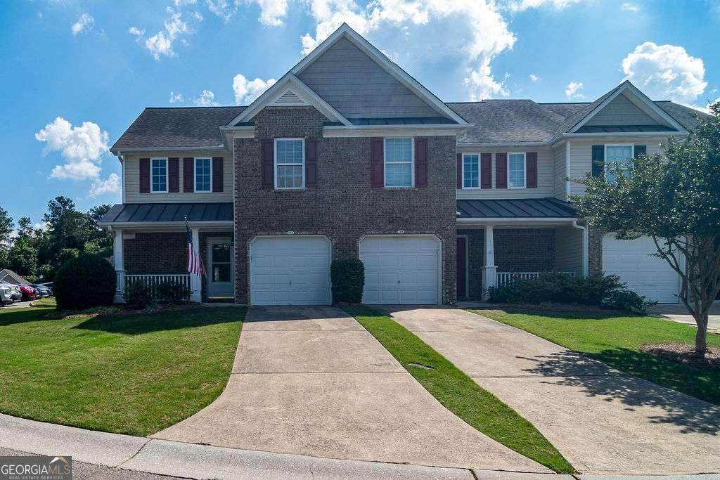 503 Fox Creek Crossing - Photo 1