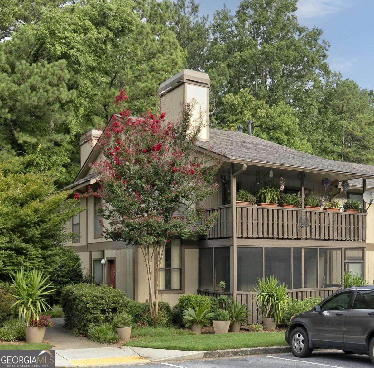 905 Woodcliff Drive - Photo 1