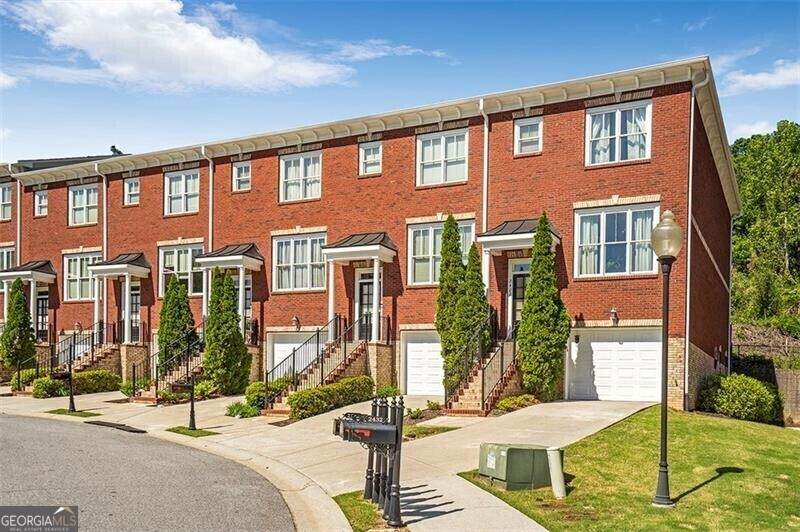 2422 Dresden Parc Circle - Photo 1