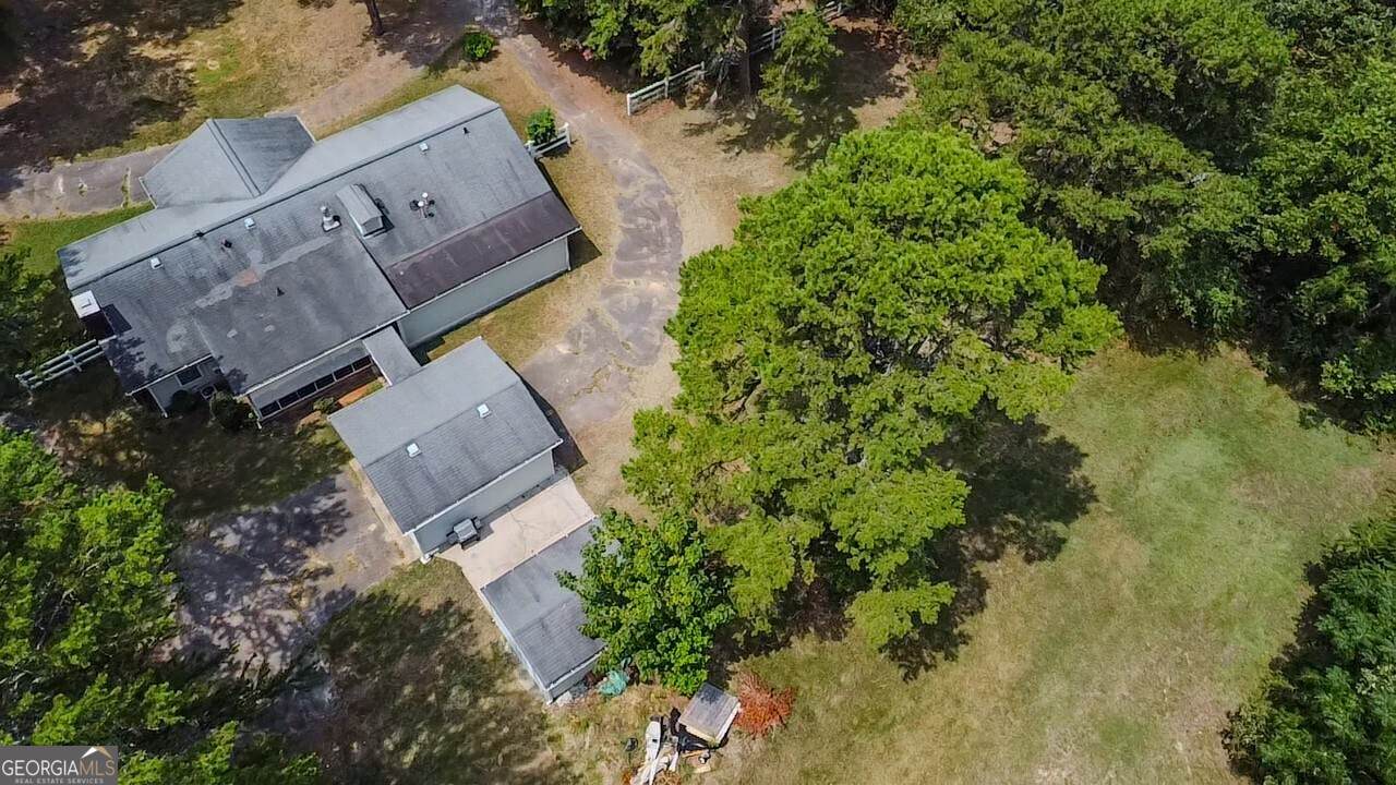 1072 Harbins Road - Photo 1