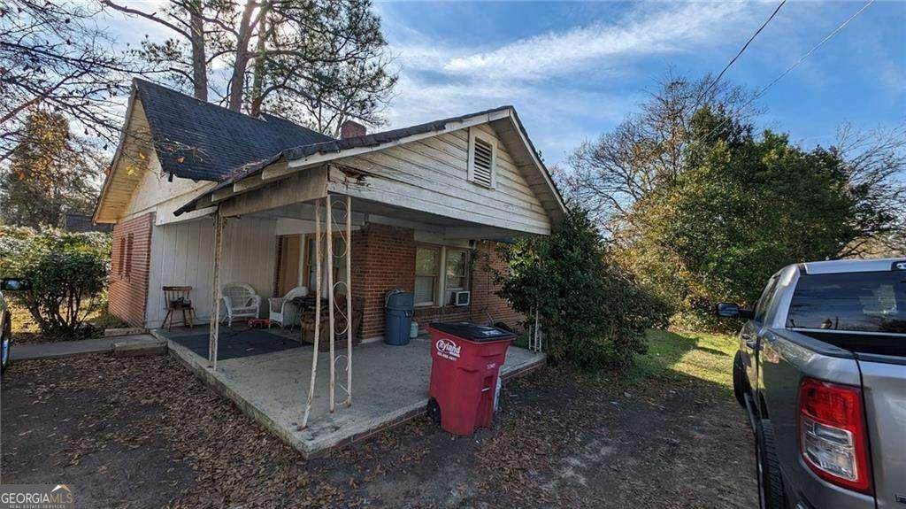 1405 Bailey Avenue - Photo 1
