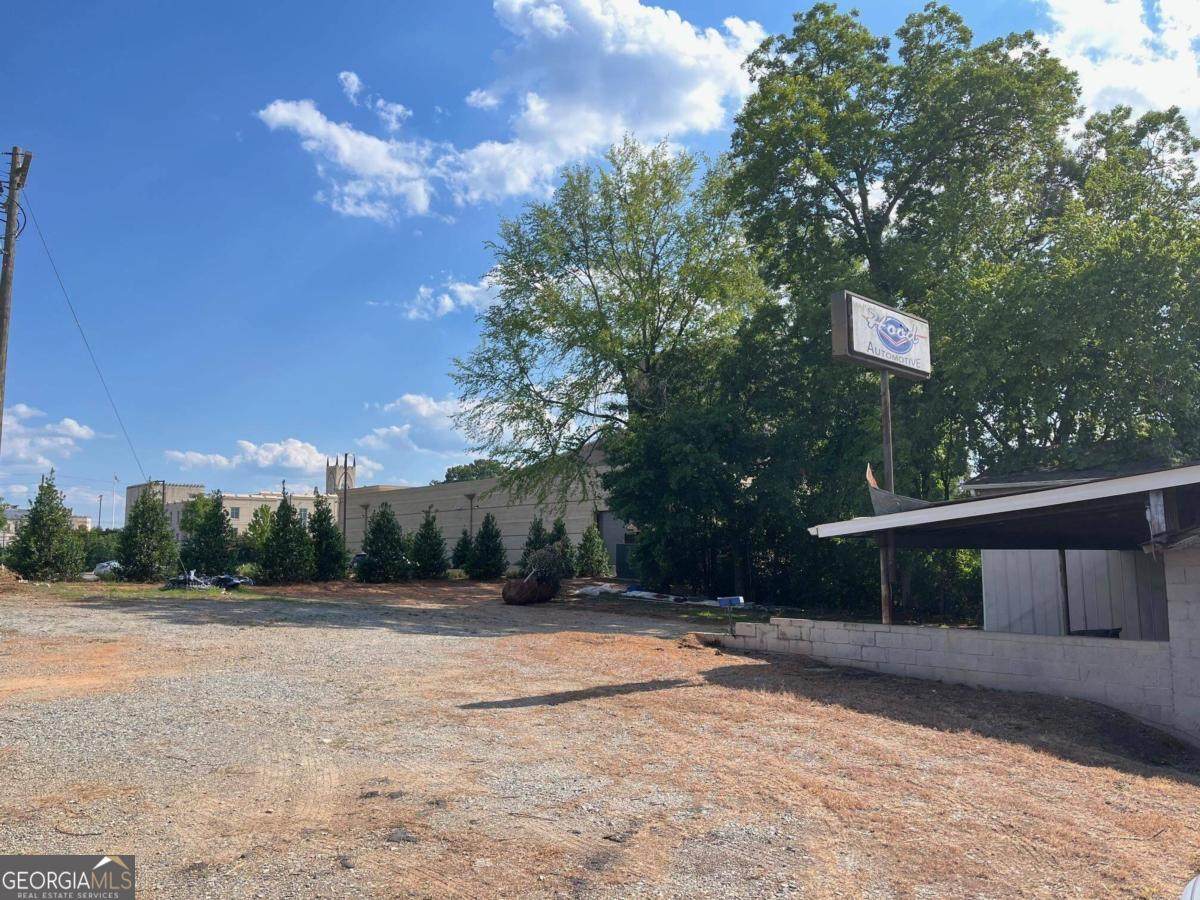 111 Elbert Street - Photo 1