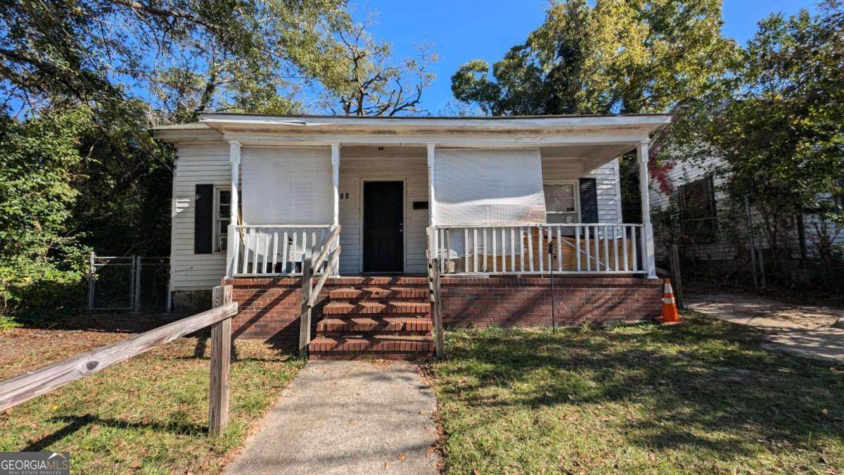 313 Forest Avenue - Photo 1