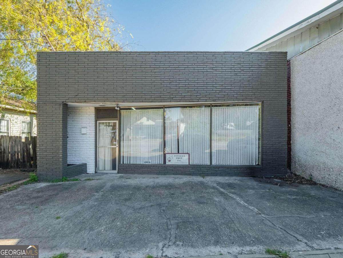 1708 Norwich Street - Photo 1