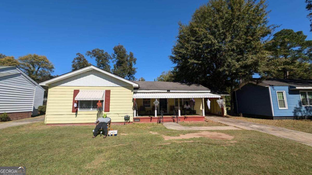 541 Lynmore Circle - Photo 1