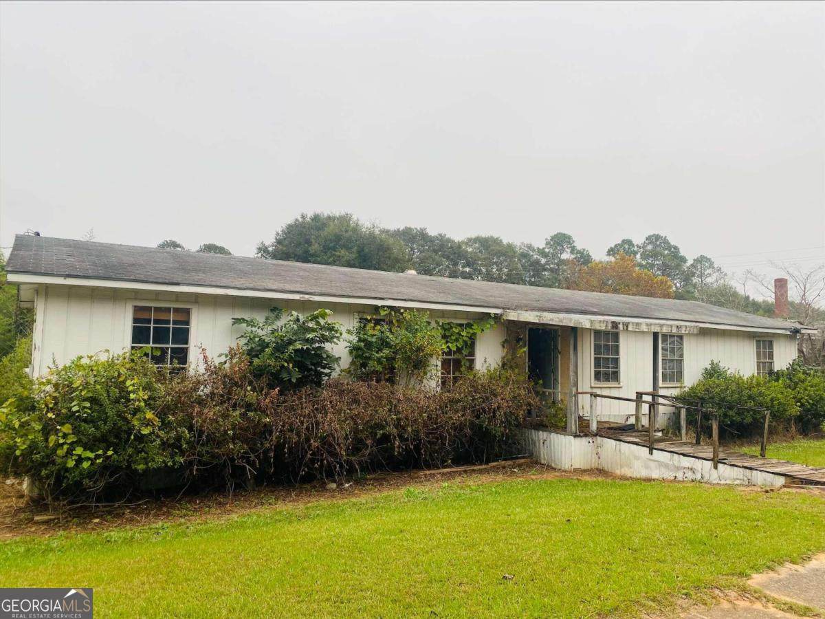 614 Alston Street - Photo 1