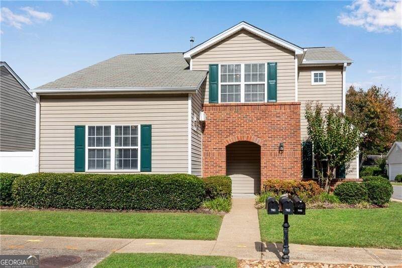 701 Bedford Court - Photo 1