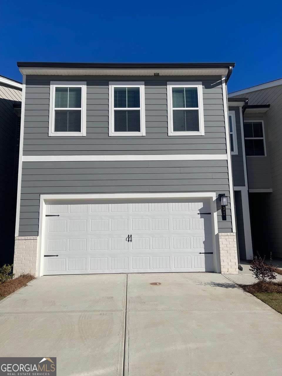 32 Founders Drive - Photo 1