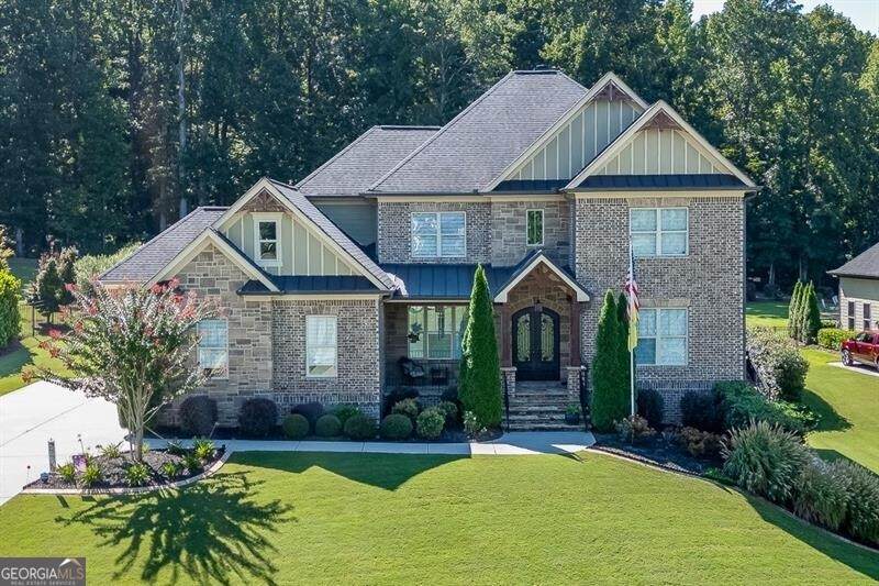233 Scenic Falls Boulevard - Photo 1