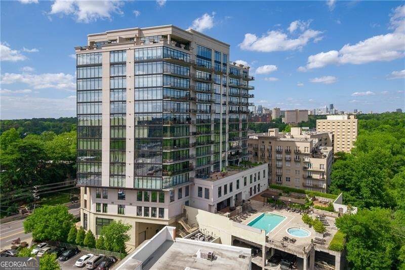 2233 Peachtree Road - Photo 1