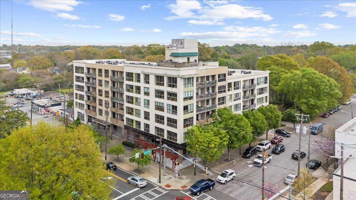 563 Memorial Drive - Photo 1