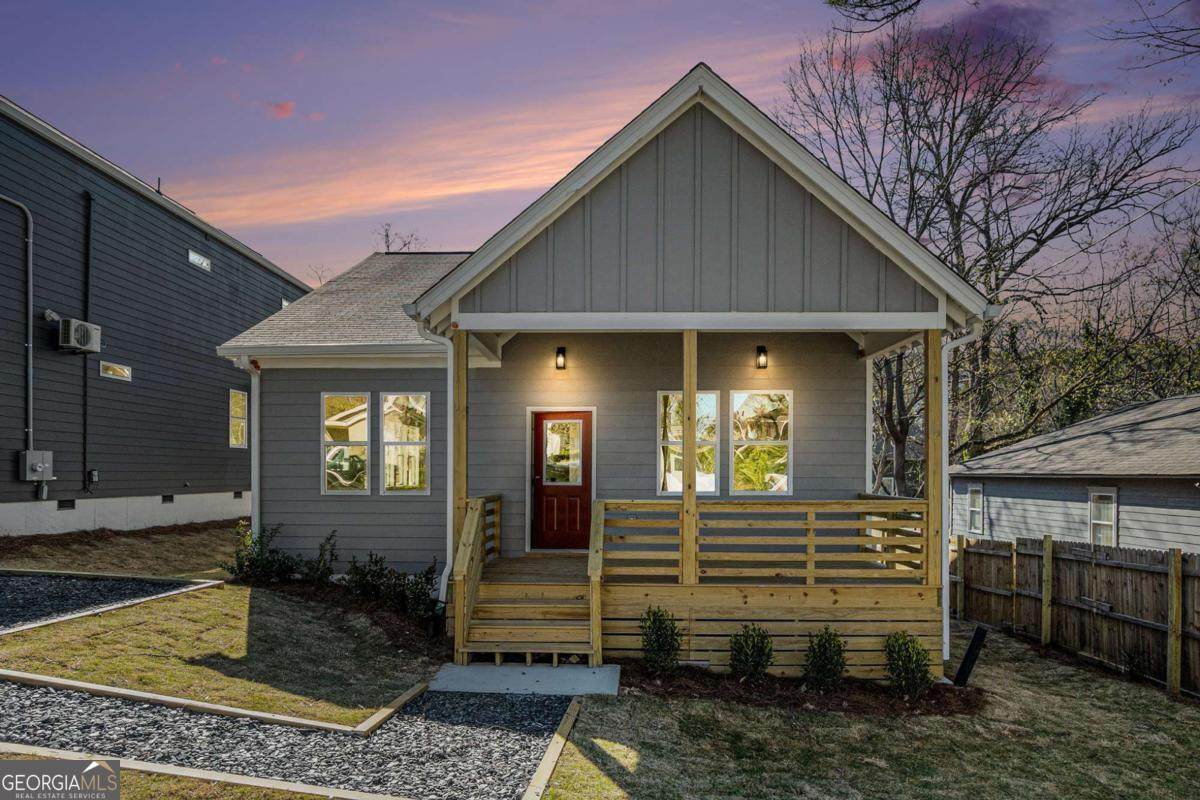 102 Dahlia Avenue - Photo 1