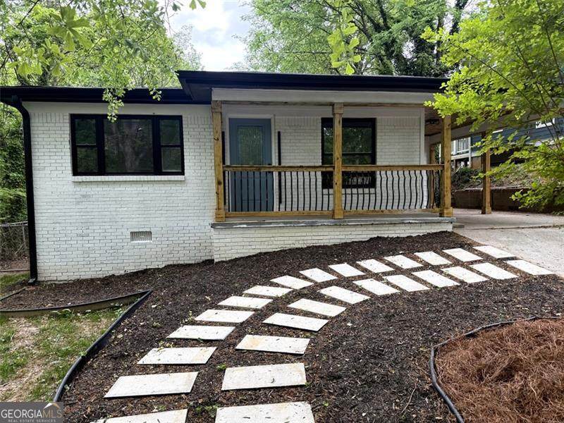 875 Hall Street - Photo 1