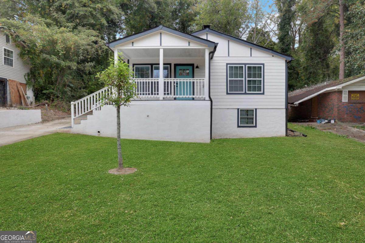 235 Holly Road - Photo 1