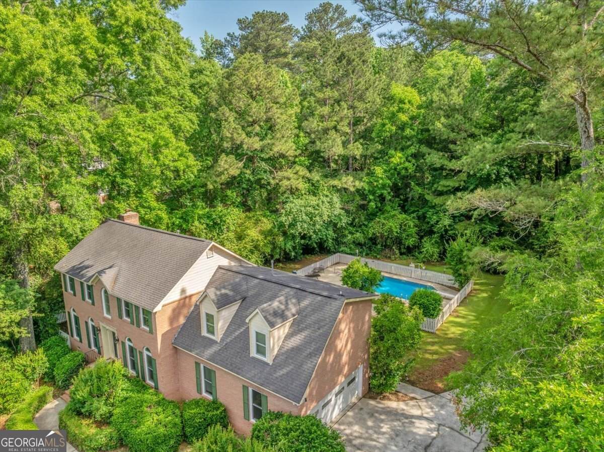 131 Ashford Park - Photo 1