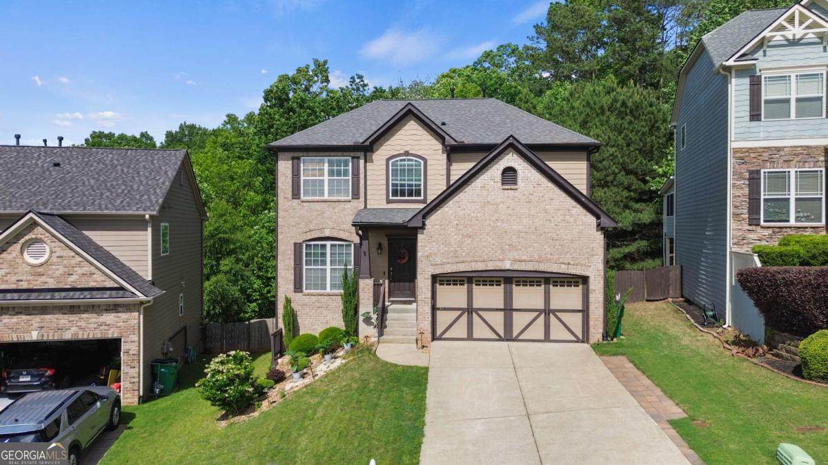 456 Crestmont Lane - Photo 1