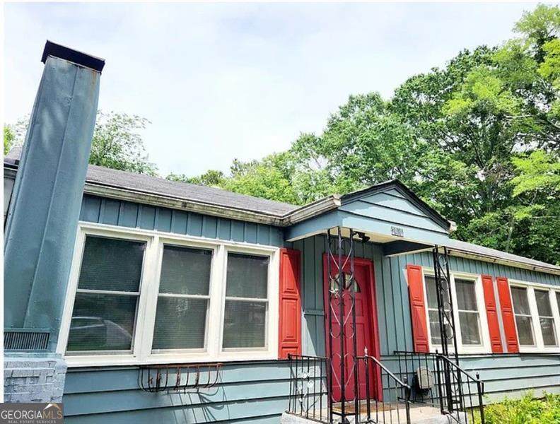 2404 Shallowford - Photo 1
