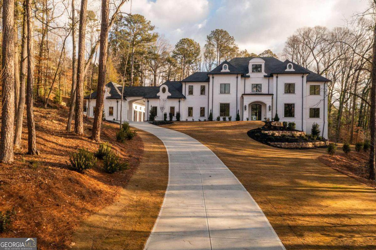 5211 Powers Ferry Road - Photo 1