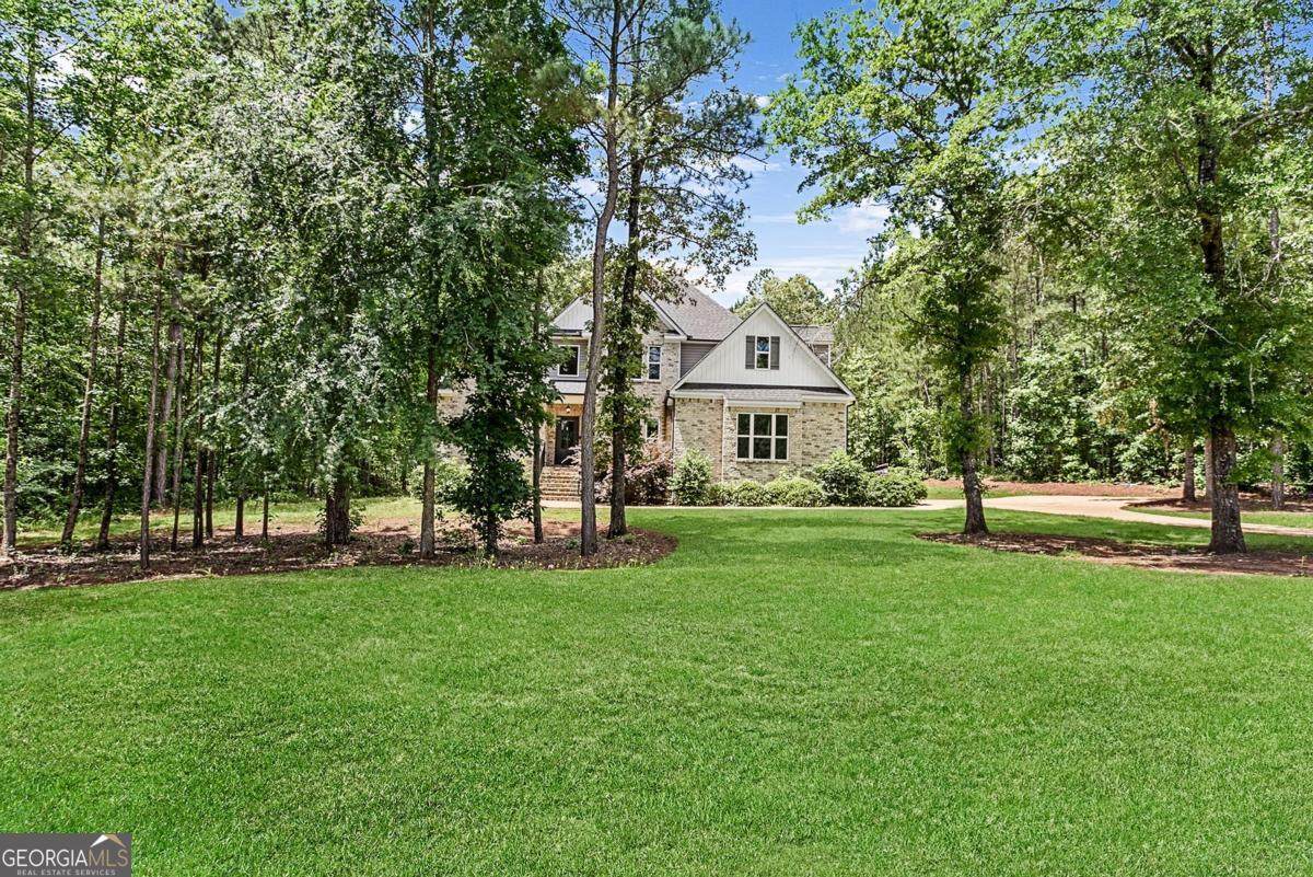 305 Old Oak Drive - Photo 1