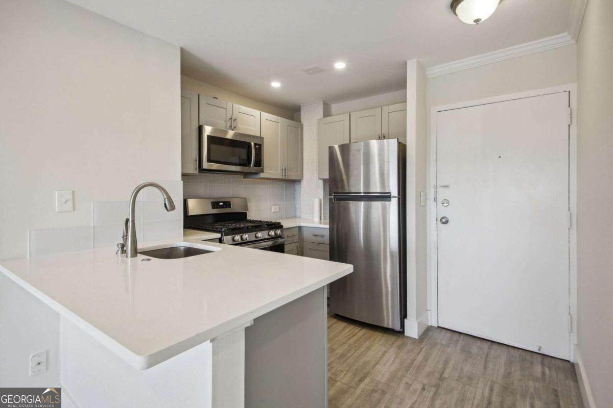 2285 Peachtree Road - Photo 1