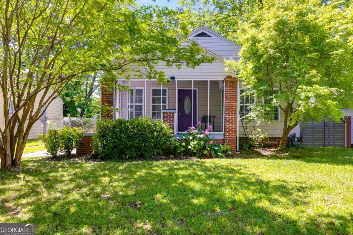 1834 Broad Avenue - Photo 1