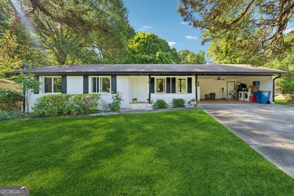 512 Plantation Boulevard - Photo 1