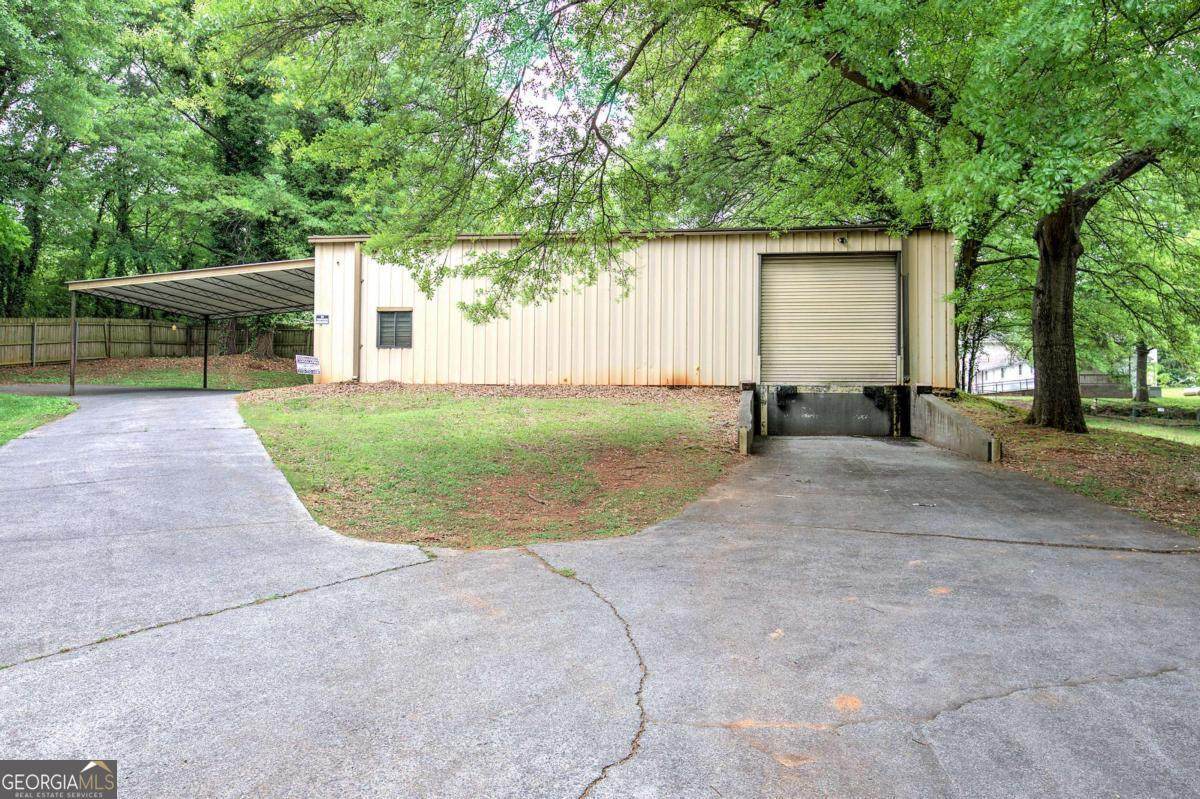 200 Rogers Road - Photo 1