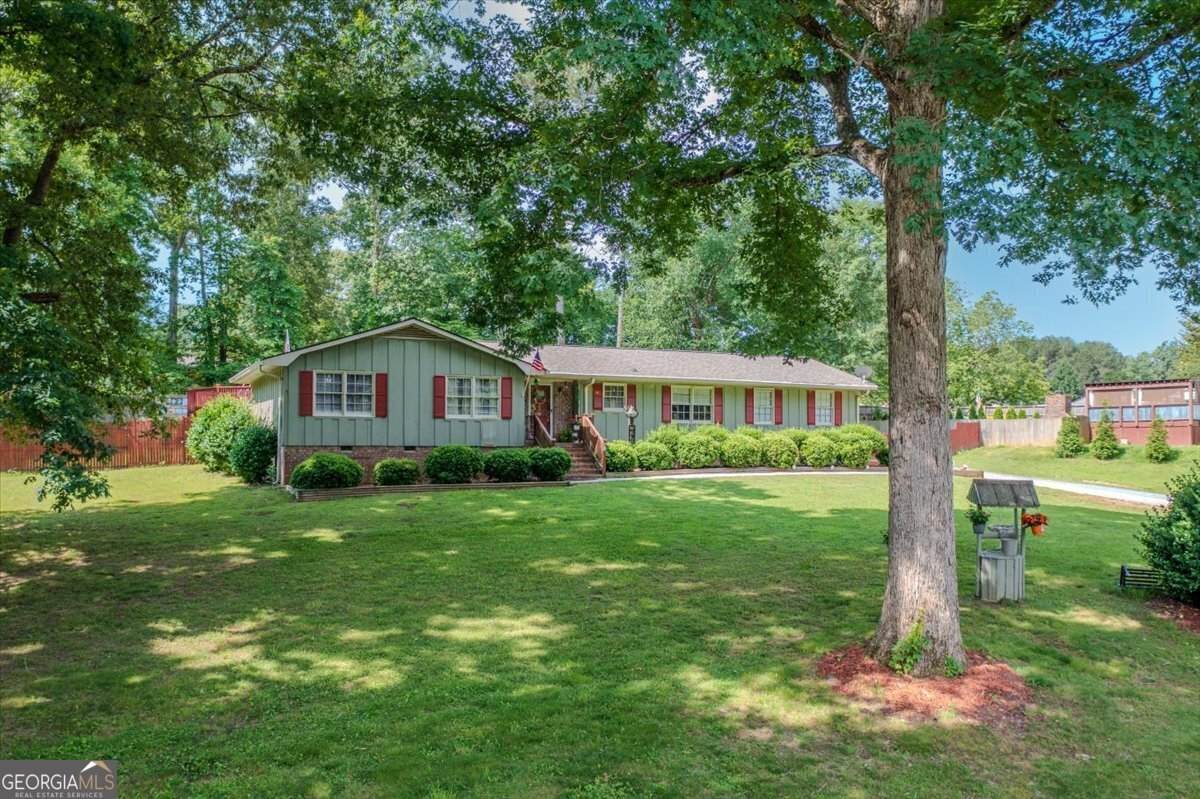 18 Hillside Drive - Photo 1