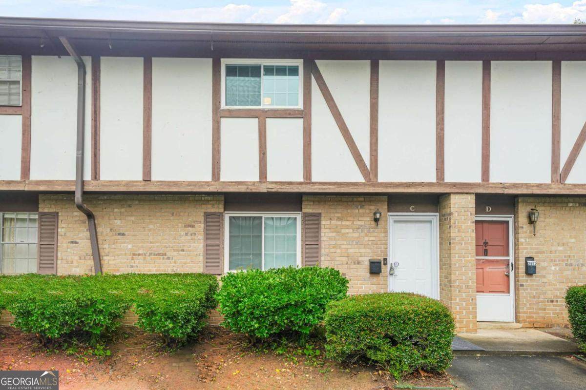 2952 Dekalb Drive - Photo 1